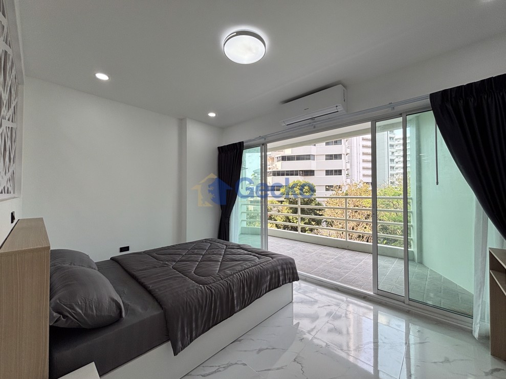 Studio Condo in View Talay 5 Jomtien C013235 (Photo 4)
