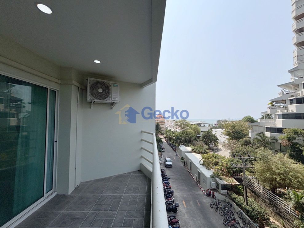 Studio Condo in View Talay 5 Jomtien C013235 (Photo 2)