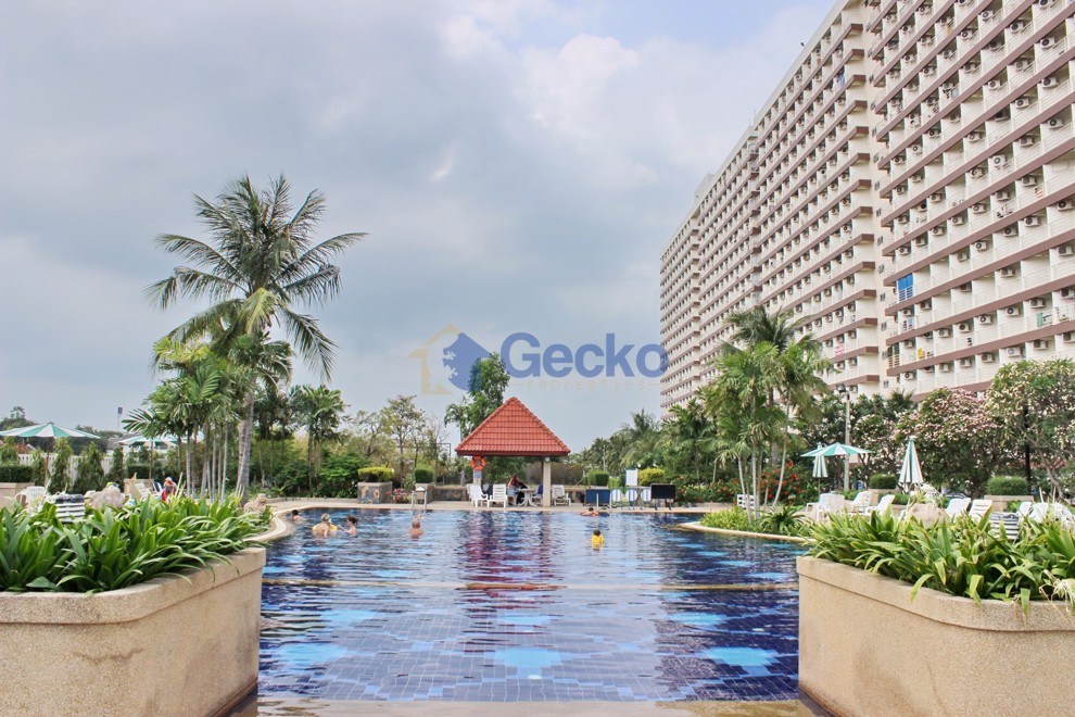 Studio Condo in Jomtien Beach Condo Jomtien C013242 (Cover Photo)