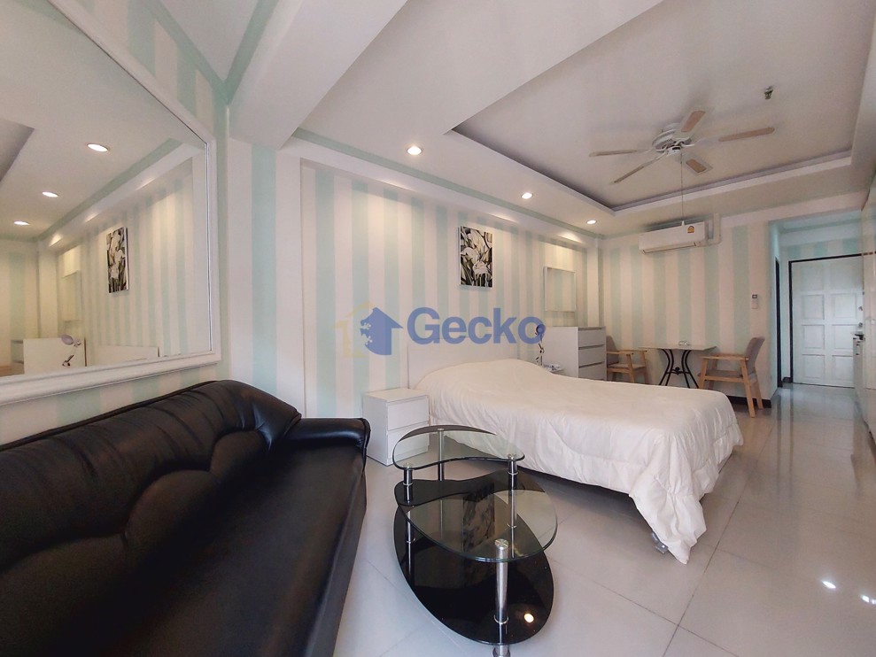 Studio Condo in Jomtien Beach Condo Jomtien C013242 (Photo 3)