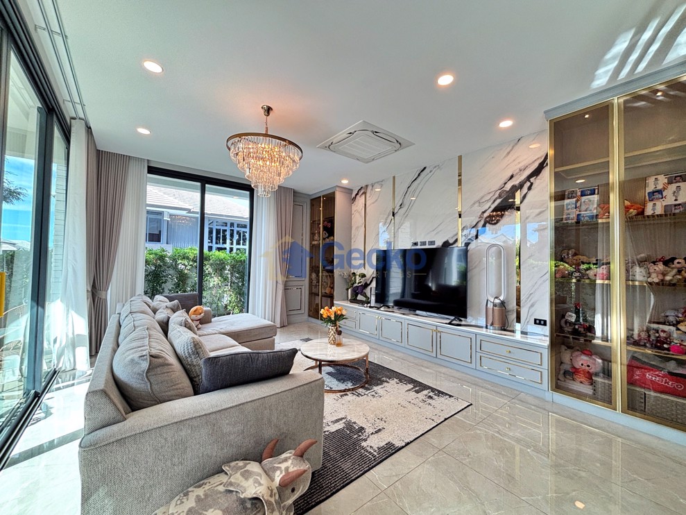 4 ห้องนอน บ้าน in Patta Prime  พัทยาตะวันออก H013250 (Photo 3)