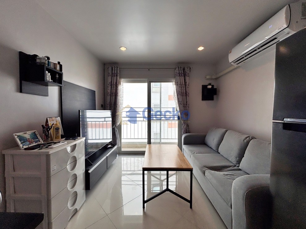 1 Bedroom Condo in Park Lane Jomtien C013251 (Photo 2)