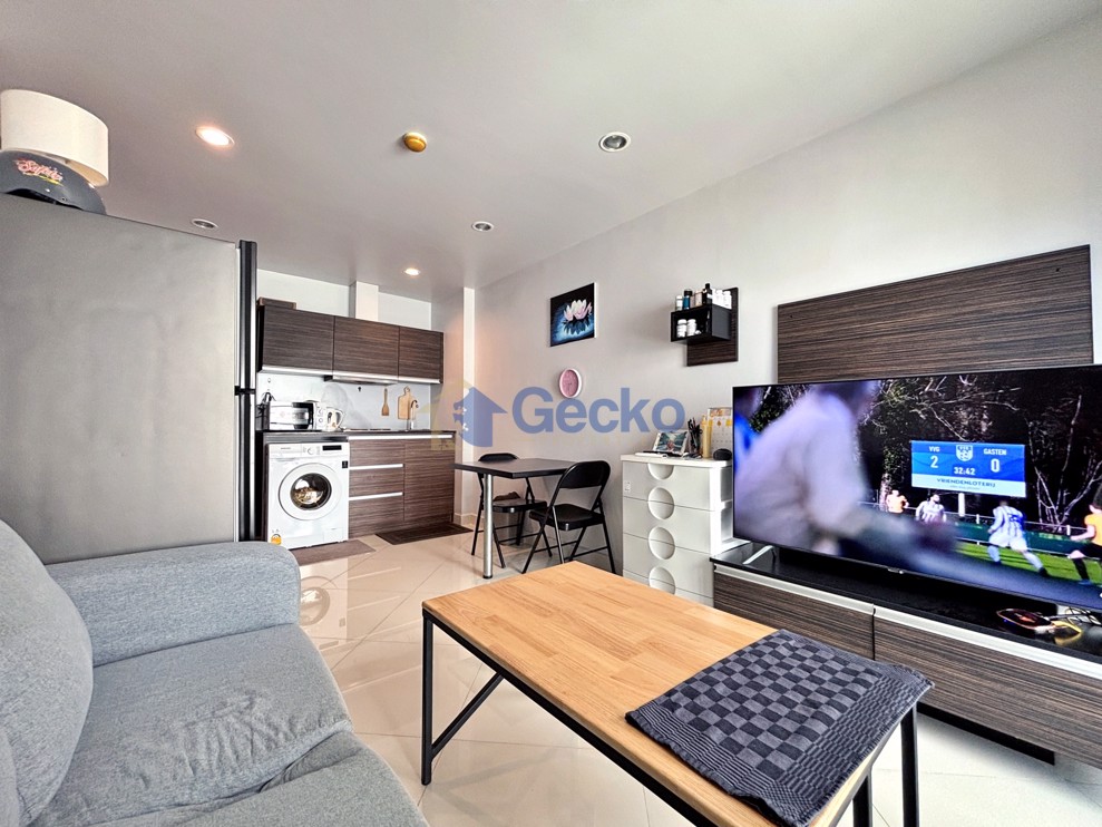 1 Bedroom Condo in Park Lane Jomtien C013251 (Photo 1)