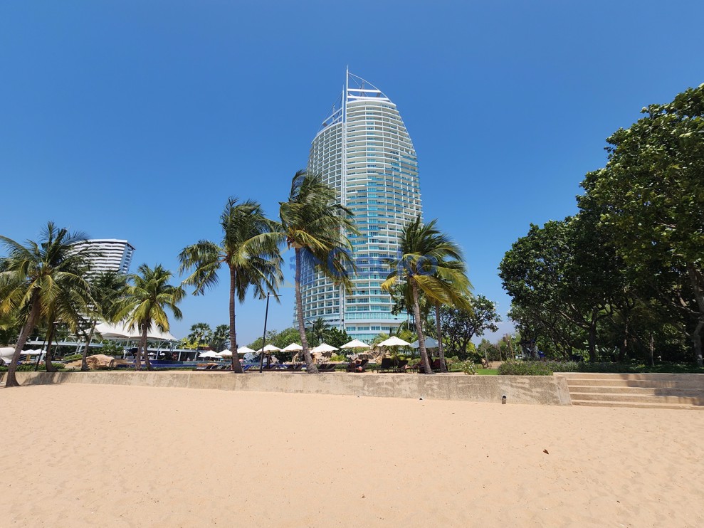  Movenpick White Sand Beach Pattaya (Photo 1)