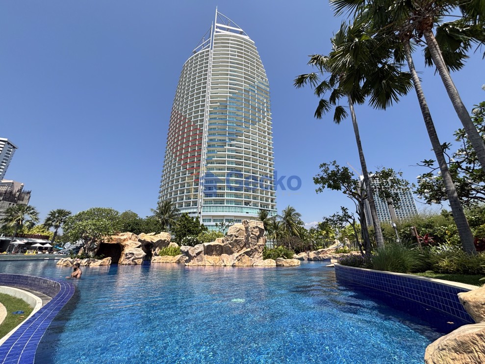  Movenpick White Sand Beach Pattaya (Cover Photo)