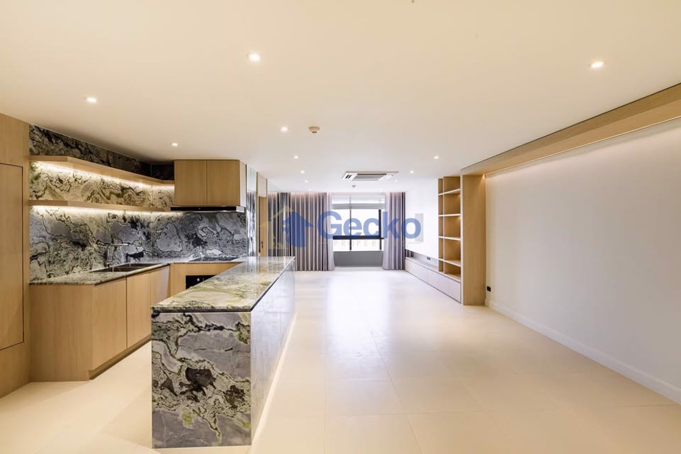 2 Bedrooms Condo in Jomtien Plaza Condotel Jomtien C013256 (Photo 2)