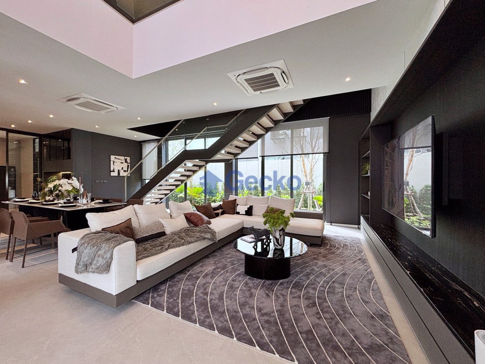 4 ห้องนอน บ้าน in Cascade  พัทยาตะวันออก H013258 (Photo 2)