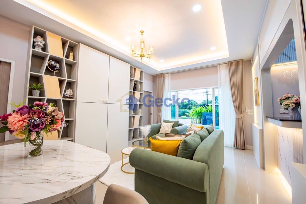 3 Bedrooms House  East Pattaya H013259 (Photo 3)