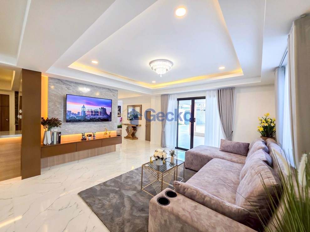 5 ห้องนอน บ้าน  พัทยาใต้ H013271 (Photo 1)