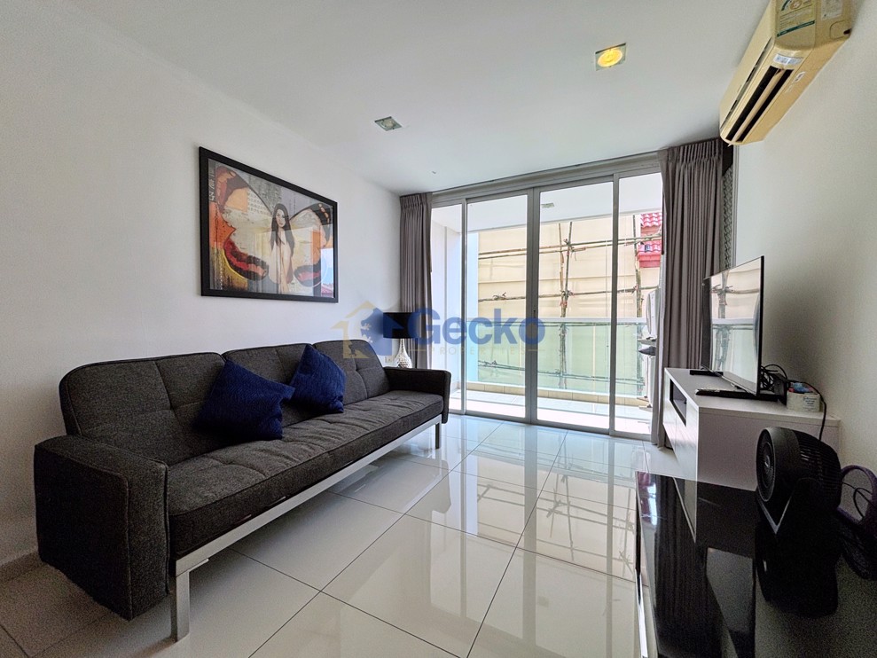 1 Bedroom Condo in Art on the Hill Pratumnak C013275 (Photo 2)