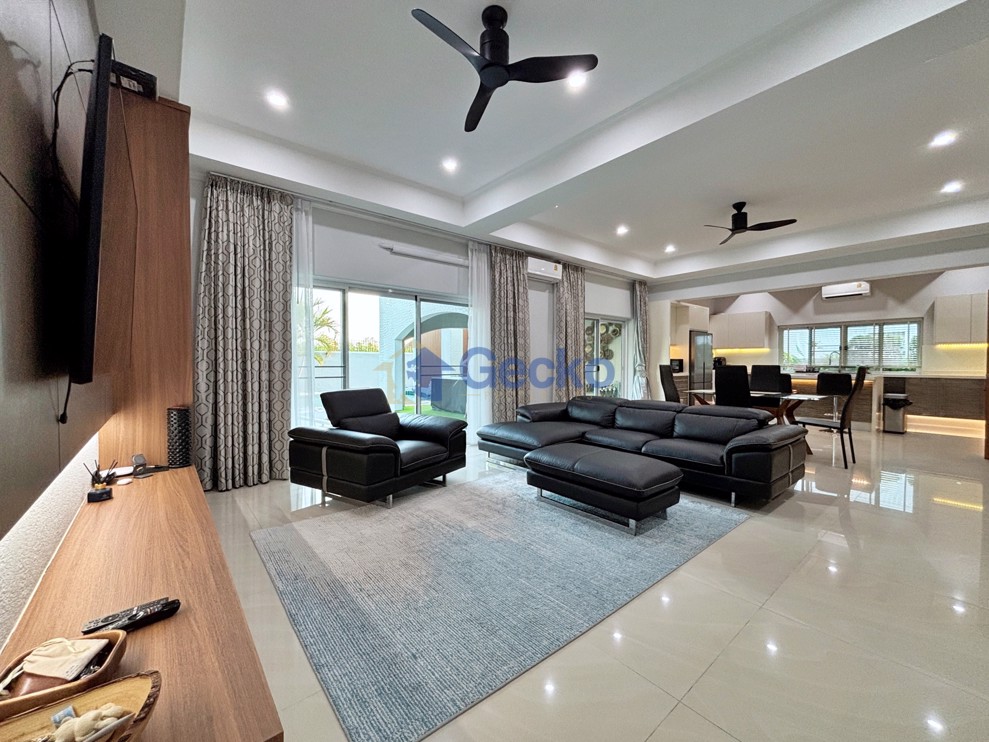 3 ห้องนอน บ้าน in ซานต้ามาเรีย  พัทยาตะวันออก H013269 (Photo 2)