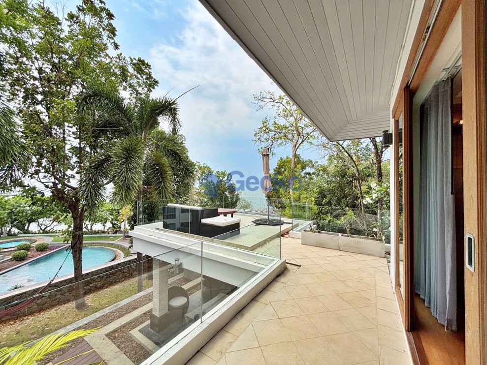5 Bedrooms House  Wongamat H012671 (Photo 2)