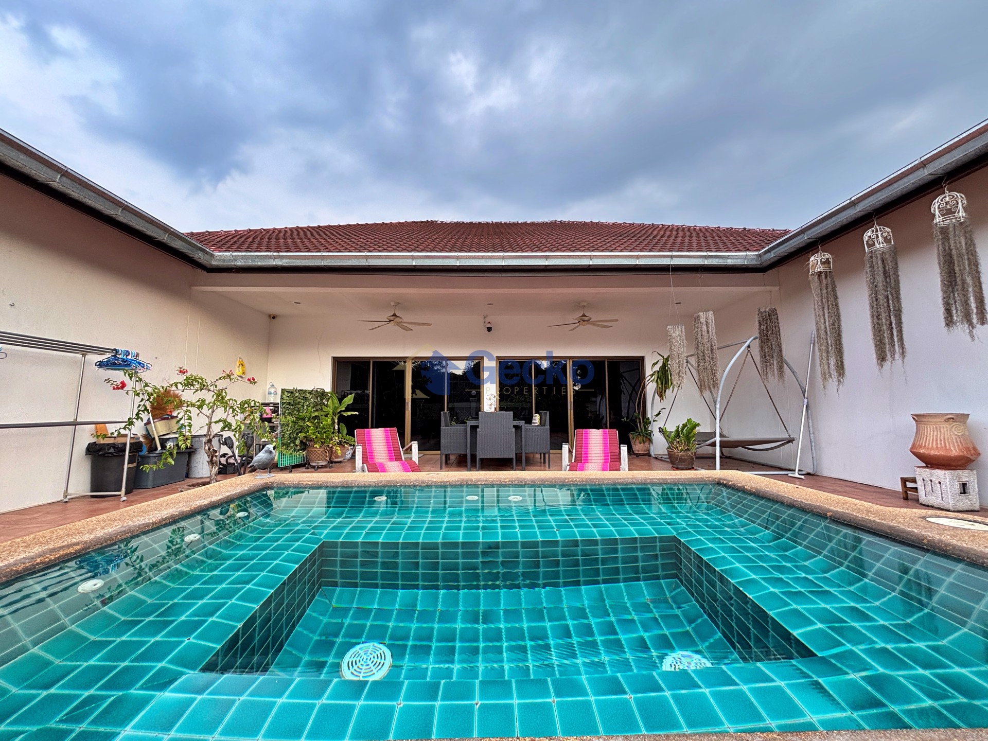 4 Bedrooms House in The Regent Estate Village 2  East Pattaya H013278