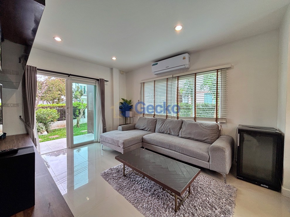3 Bedrooms House in The Pattalet  East Pattaya H013281 (Photo 3)