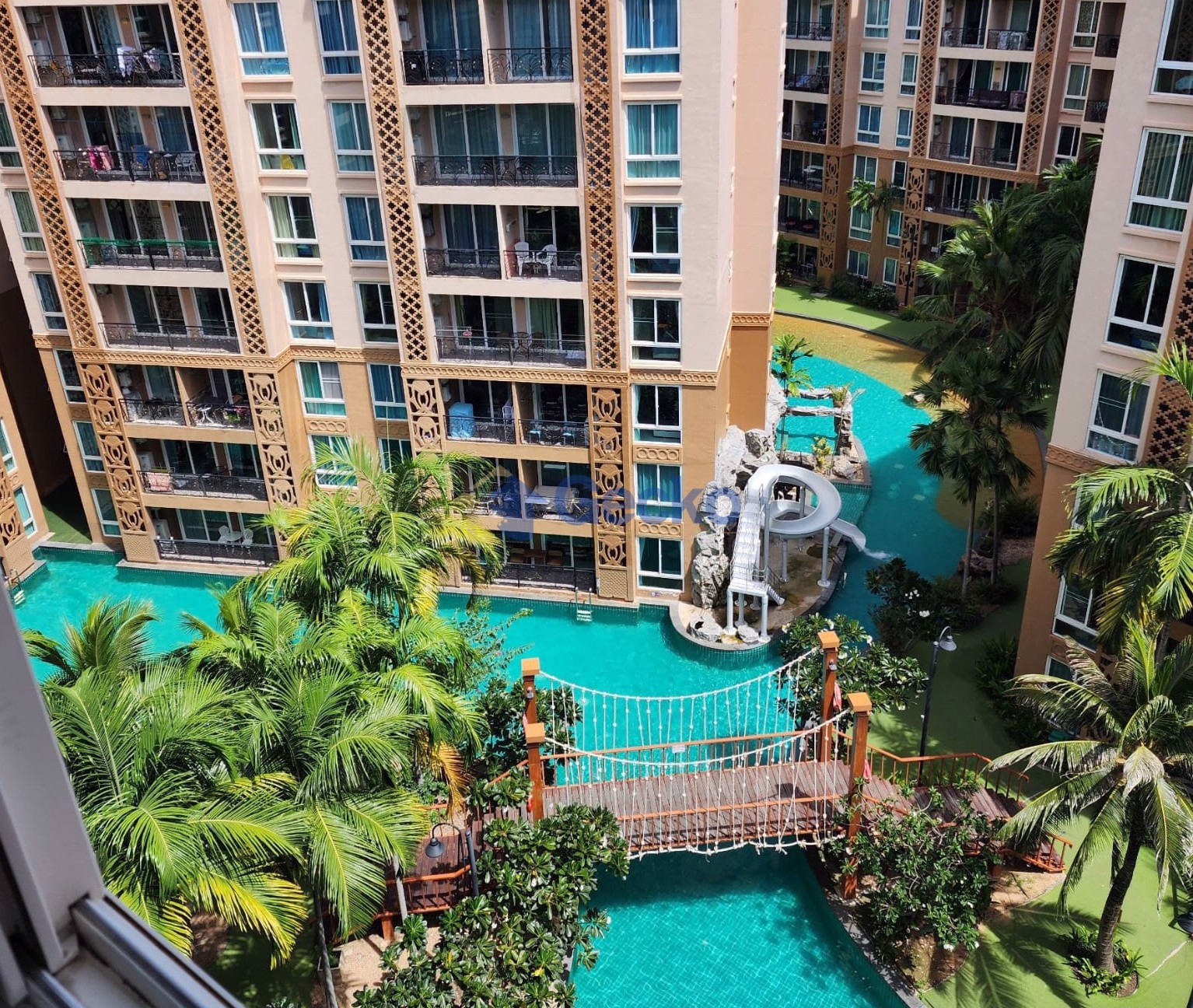 2 Bedrooms Condo in Atlantis Condo Resort Jomtien C013286