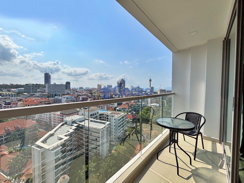 Studio Condo in The Peak Towers Pratumnak C013262 (Cover Photo)
