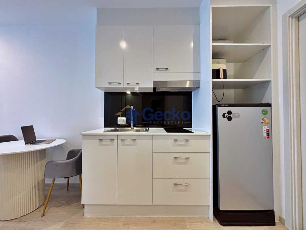 Studio Condo in Dream Siam Oriental Pratumnak C013288 (Photo 3)
