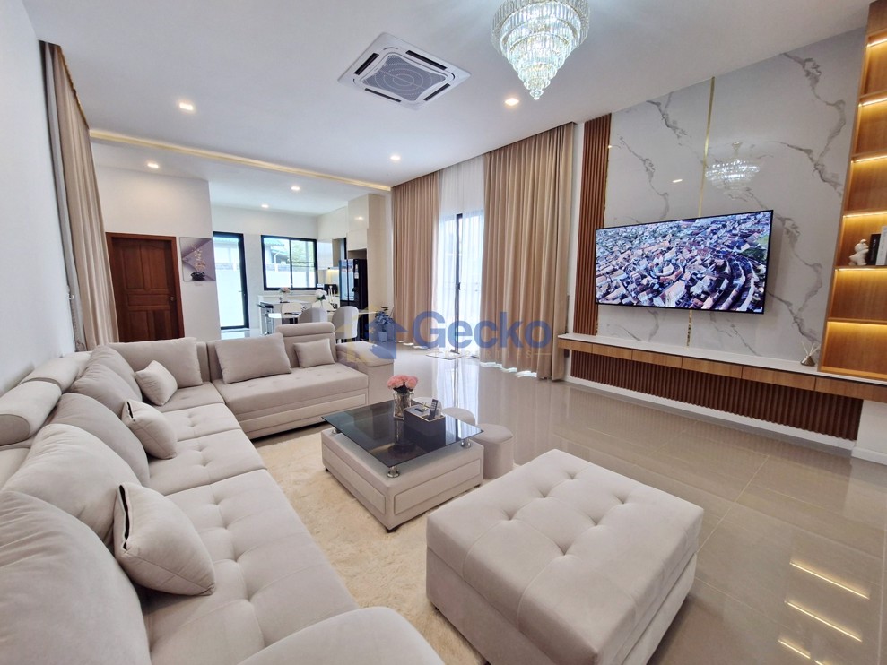 4 ห้องนอน บ้าน  พัทยาตะวันออก H012790 (Photo 2)