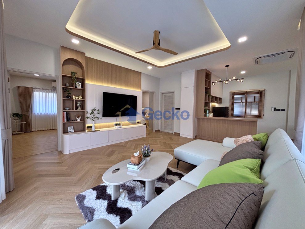 4 Bedrooms House in Baan Balina 3  Huay Yai H013301 (Photo 4)