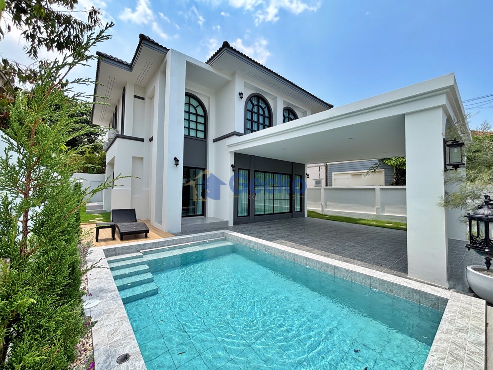 5 Bedrooms House in Baan Suan Lalana  Jomtien H012614 (Cover Photo)