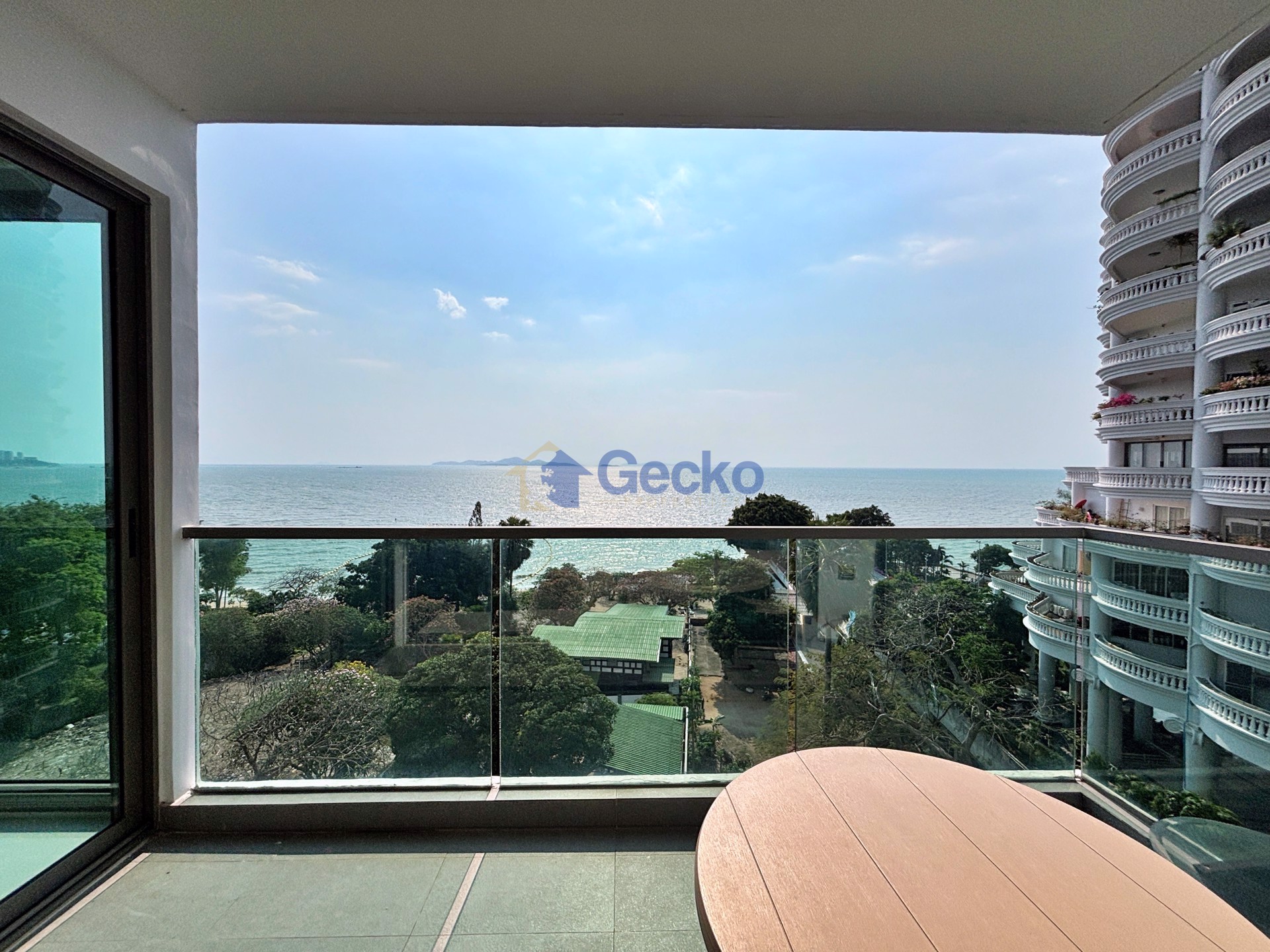 2 Bedrooms Condo in Wongamat Tower Wongamat C013305
