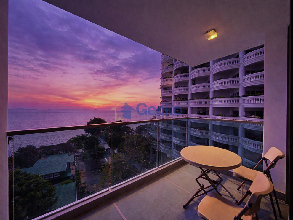 2 Bedrooms Condo in Wongamat Tower Wongamat C013305 (Photo 2)