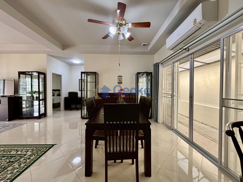 3 ห้องนอน บ้าน in Green Field Villa 3  พัทยาตะวันออก H013306 (Photo 3)