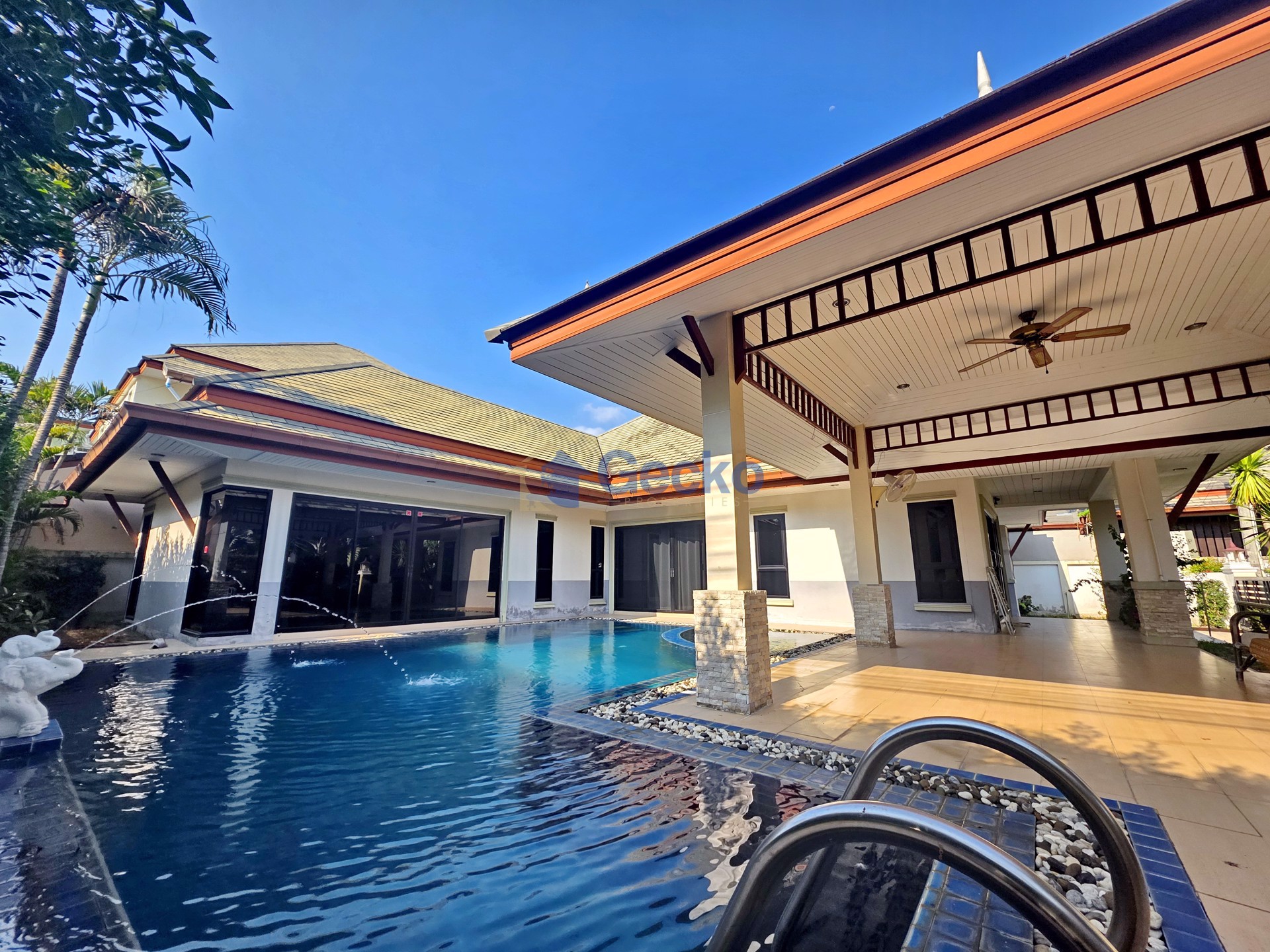 3 Bedrooms House in Baan Dusit Lake  Huay Yai H013307