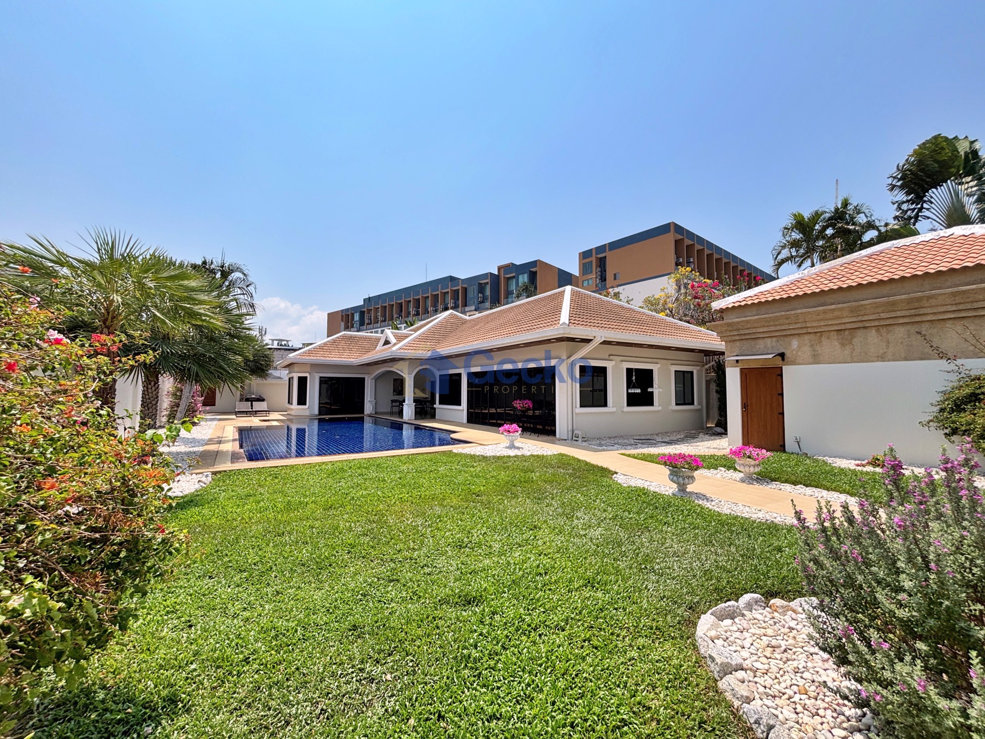 3 Bedrooms House in Jomtien Park Villas Jomtien H013313 for sale in Jomtien