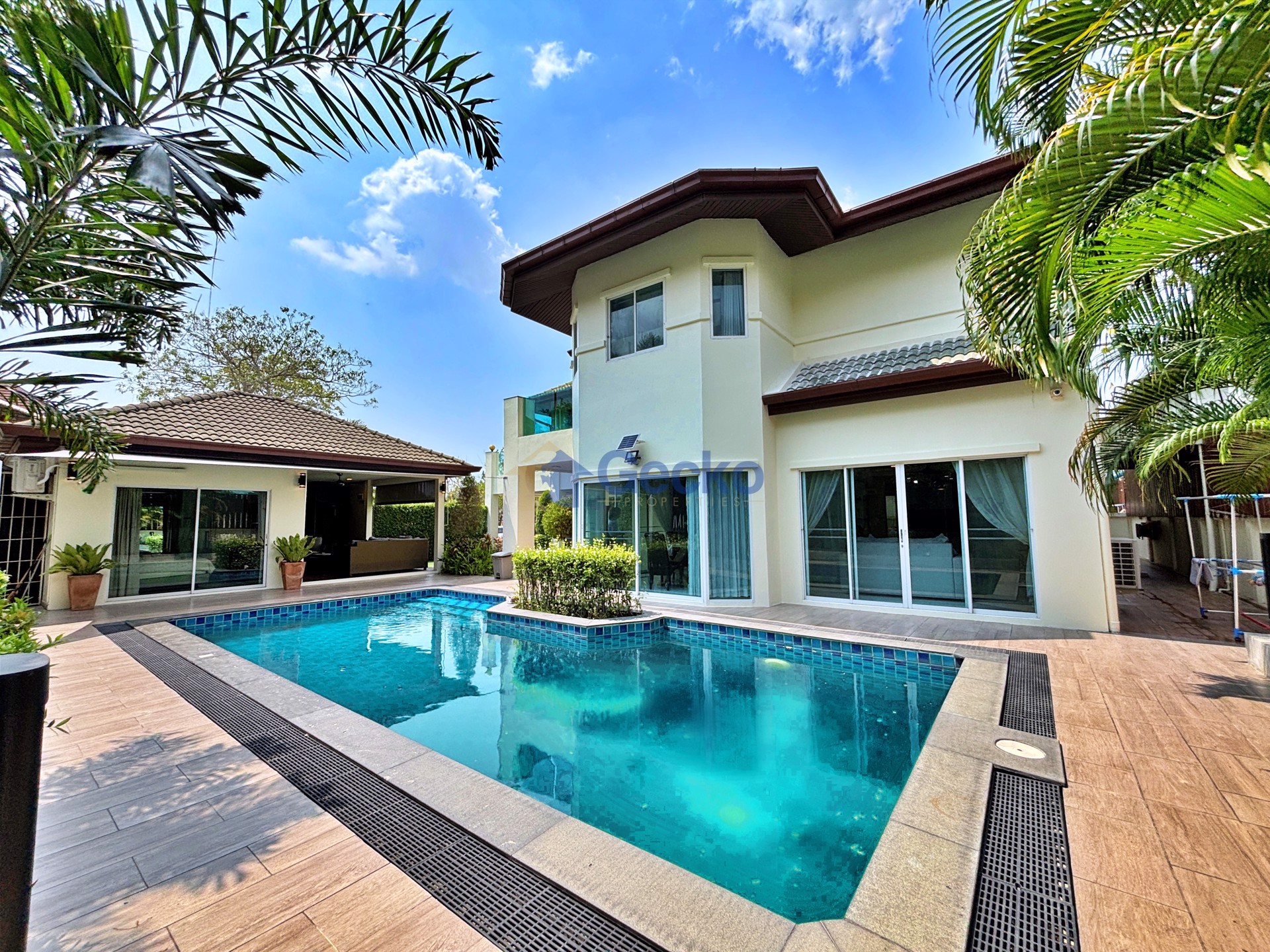 5 ห้องนอน บ้าน in Green Field Villa 1  พัทยาตะวันออก H013316