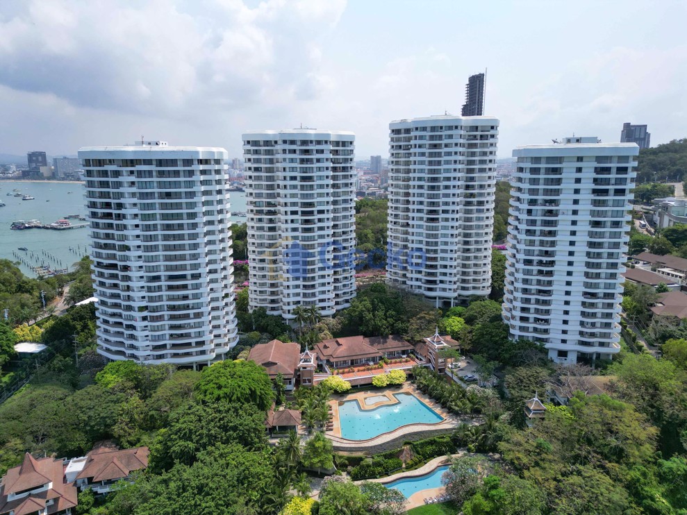 3 Bedrooms Condo in Royal Cliff Garden Pratumnak C006352 (Cover Photo)