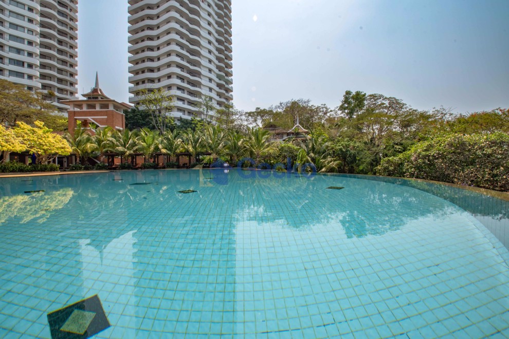 3 Bedrooms Condo in Royal Cliff Garden Pratumnak C006352 (Photo 1)
