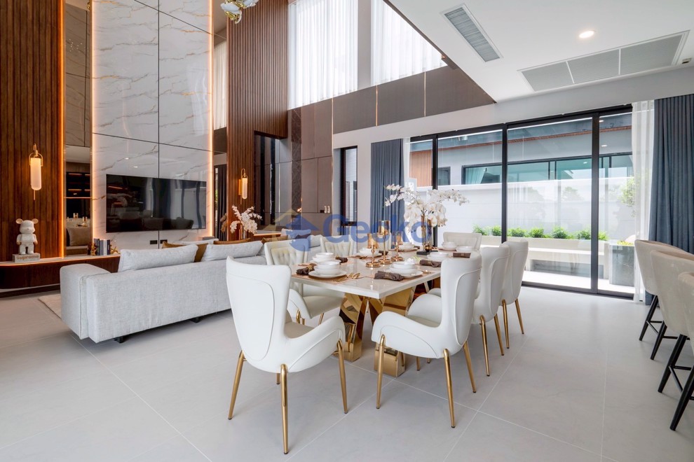 4 ห้องนอน บ้าน in Resta Villa  พัทยาตะวันออก H012135 (Photo 4)