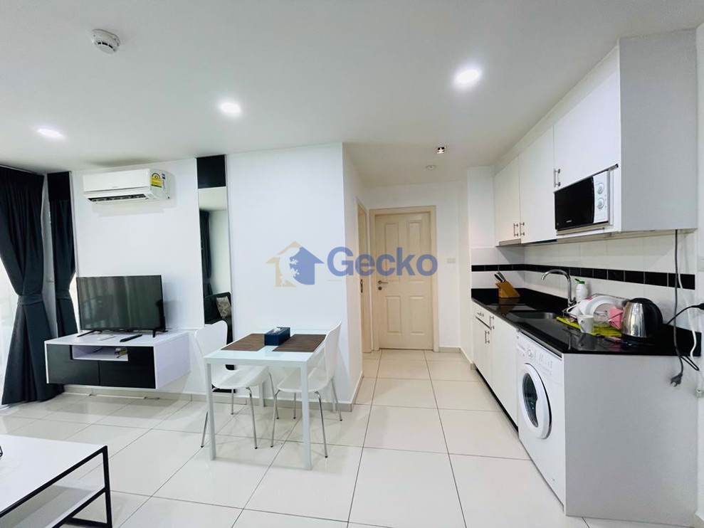 1 Bedroom Condo in Art on the Hill Pratumnak C013323 (Photo 2)