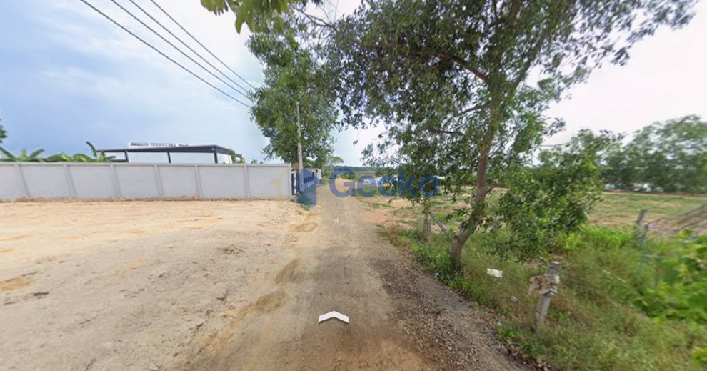 ที่ดิน available in พัทยาตะวันออก L013324 (Photo 2)