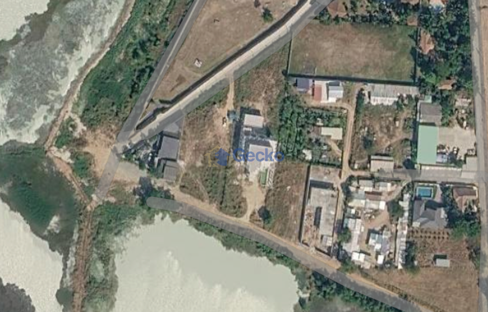 Land available in East Pattaya L013325 (Photo 2)