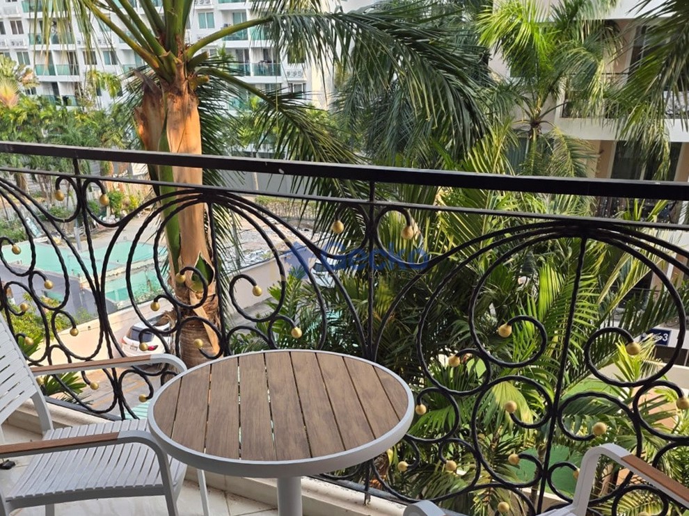 1 Bedroom Condo in Paradise Park Jomtien C013332 (Photo 1)