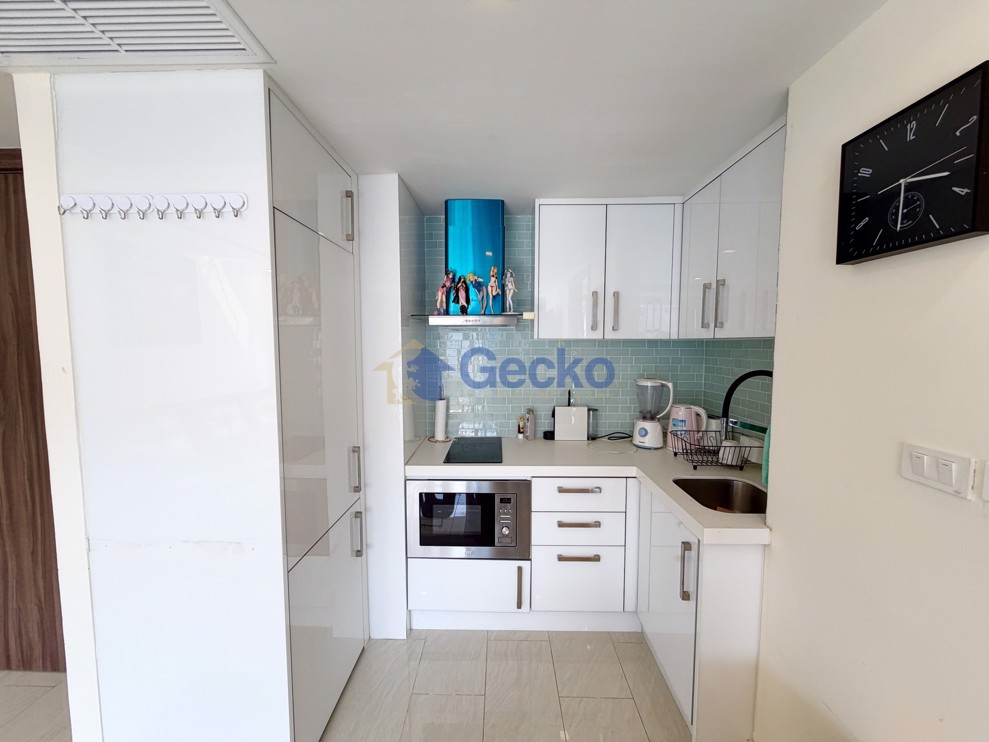 1 Bedroom Condo in Grand Avenue Residence Central Pattaya C013335 (Photo 4)