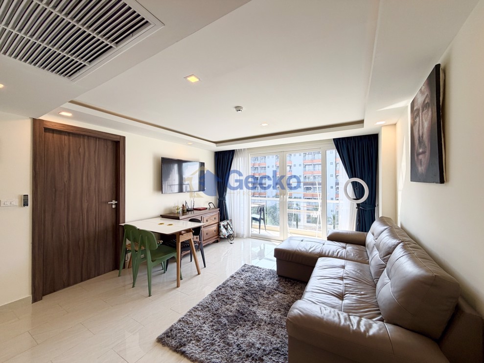1 Bedroom Condo in Grand Avenue Residence Central Pattaya C013335 (Photo 2)