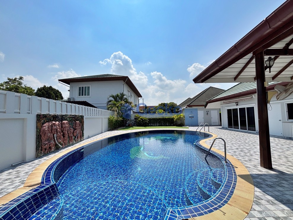 3 Bedrooms House in SP Village 5  East Pattaya H013338 (Photo 2)