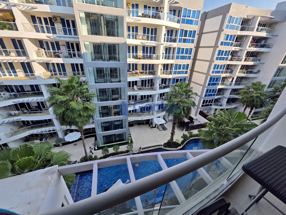 1 Bedroom Condo in Grand Avenue Residence Central Pattaya C013340 (Photo 1)