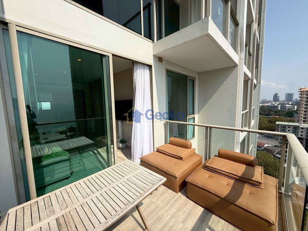 1 Bedroom Condo in The Riviera Wong Amat Beach Wongamat C013349 (Photo 2)