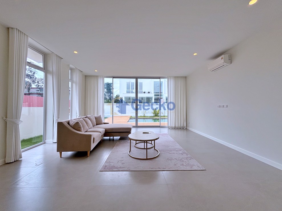 5 ห้องนอน บ้าน in Maysaya Homes  พัทยาตะวันออก H013355 (Photo 3)