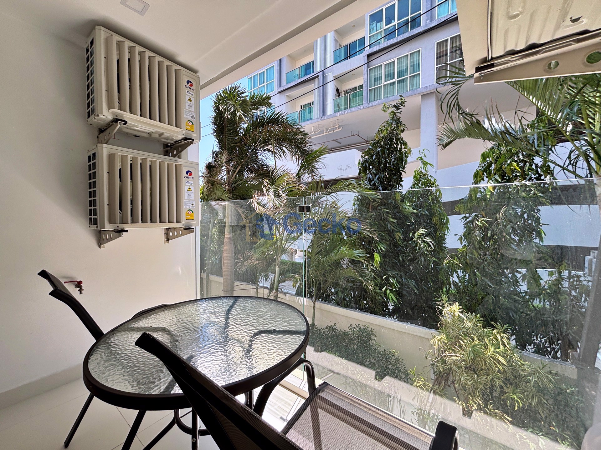2 Bedrooms Condo in Key Residence Condo Pratumnak C013365