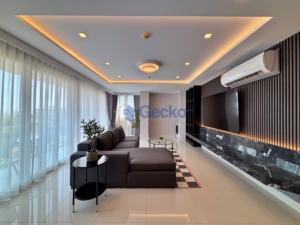 3 Bedrooms Condo in Key Residence Condo Pratumnak C013369 (Photo 1)