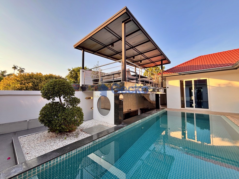 5 Bedrooms House in The Regent Estate Village 2  East Pattaya H010220 (Photo 1)