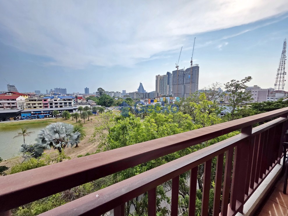 1 Bedroom Condo in Pattaya City Resort South Pattaya C013384 (Photo 1)