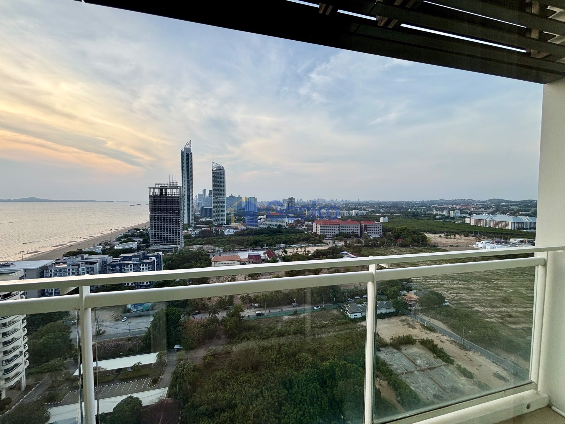 2 Bedrooms Condo in Veranda Residence Pattaya Na Jomtien C013390