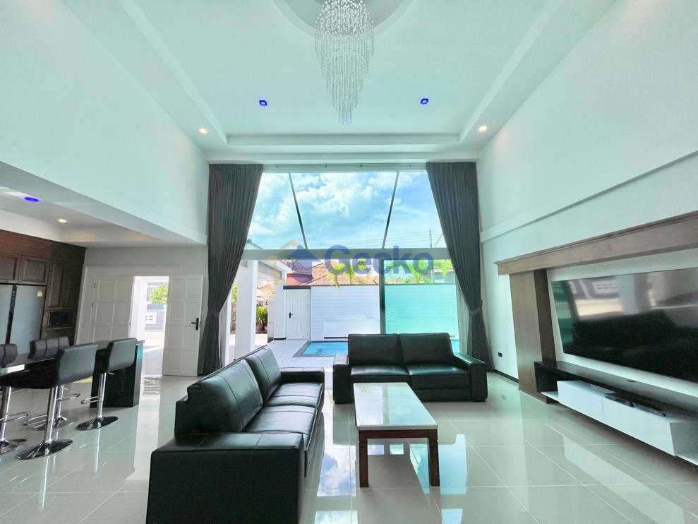4 Bedrooms House in Pattaya Lagoon  South Pattaya H013391 (Photo 3)