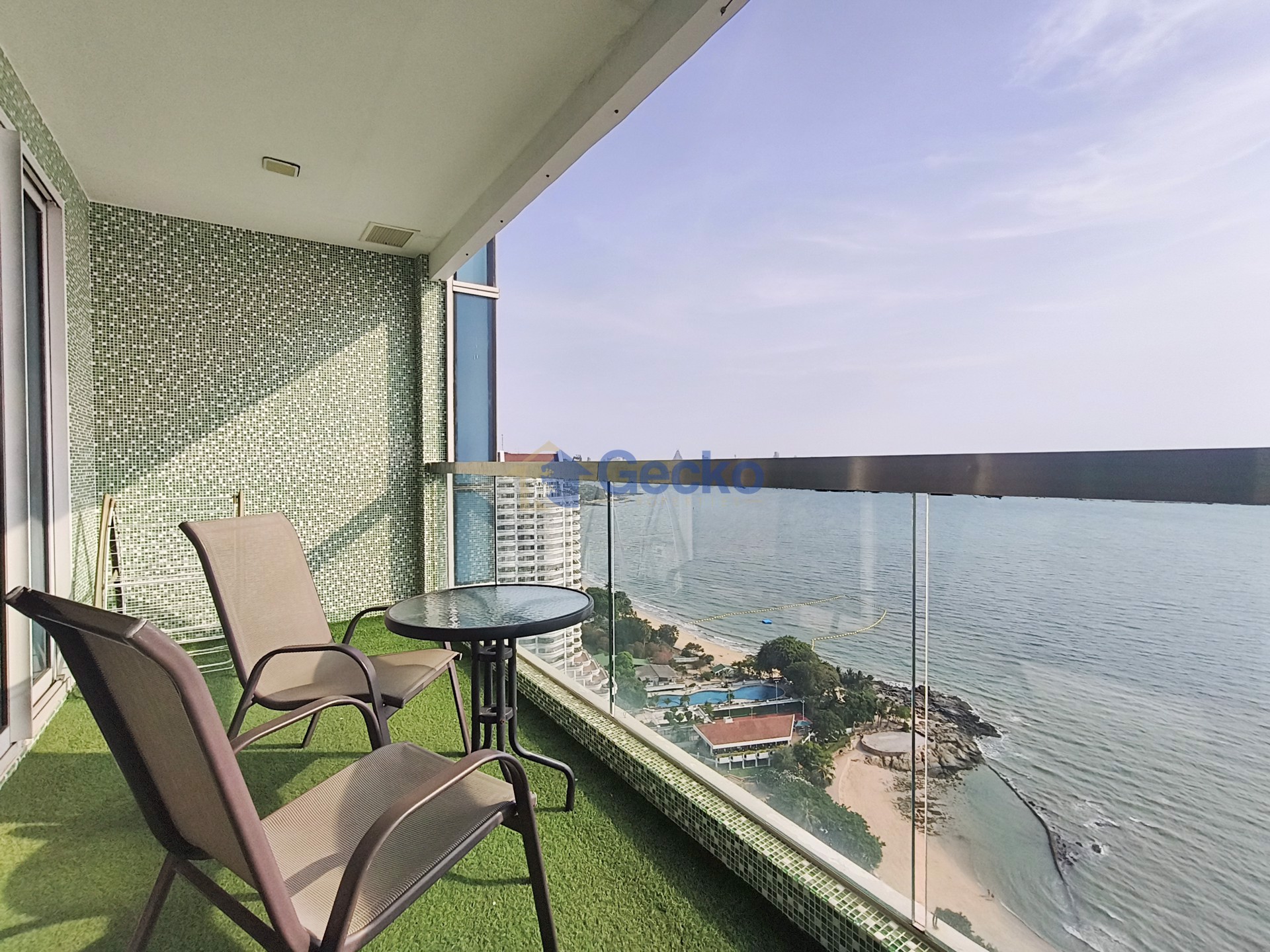 2 Bedrooms Condo in The Palm Wongamat Beach Wongamat C013392